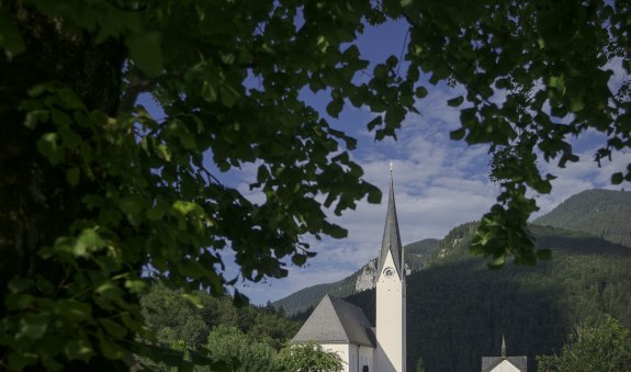Kath. Kirche St. Leonhard, © Dietmar Denger Kath. Kirche St. Leonhard, © Dietmar Denger