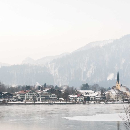 Ferienwohnung Platzhirsch, Ausblick im Winter, © im-web.de/ Ferienwohnungen Tegernsee