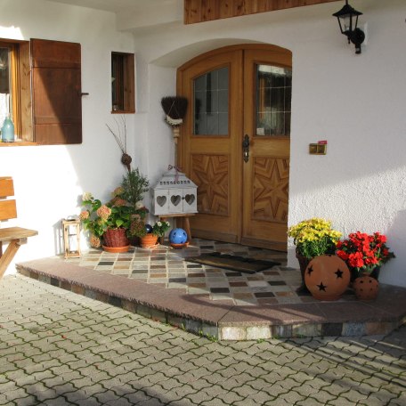 Eingang Gästehaus, © im-web.de/ Tourist-Information Rottach-Egern