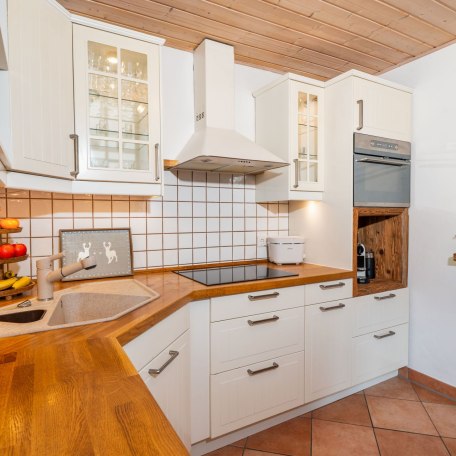 voll ausgestattete K&uuml;che mit Induktionsherd, Backofen/Mikrowelle, Sp&uuml;lmaschine, Espresso-Kapselmaschine, etc., &copy; im-web.de/ Tourist-Information Bad Wiessee