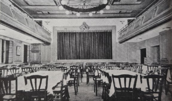 Ehemaliges Gasthof zur Überfahrt_Theatersaal, © Dr. Peter Czoik
