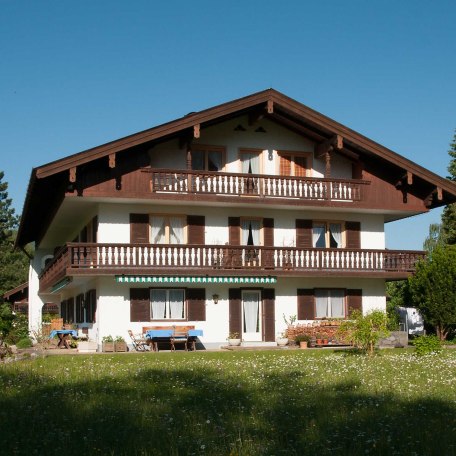 Gästehaus Höpfl in ruhiger und sonniger Lage am Fusse des Wallbergs, © GERLIND SCHIELE PHOTOGRAPHY TEGERNSEE