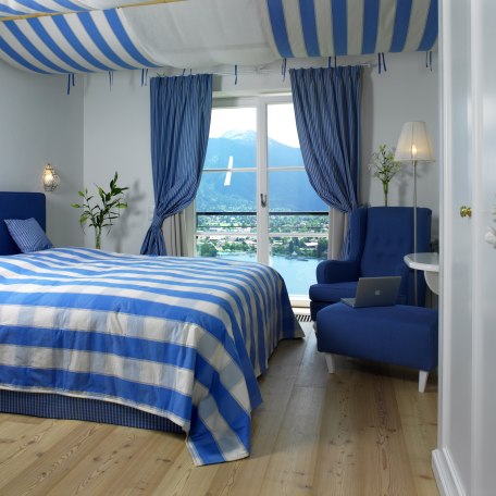 leeberghof-doppelzimmer_aquamarin_mit_seeblick leeberghof-doppelzimmer_aquamarin_mit_seeblick