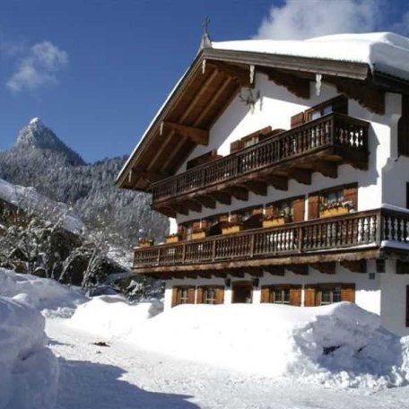 Gästehaus Eck im Winter, © im-web.de/ Tourist-Information Kreuth