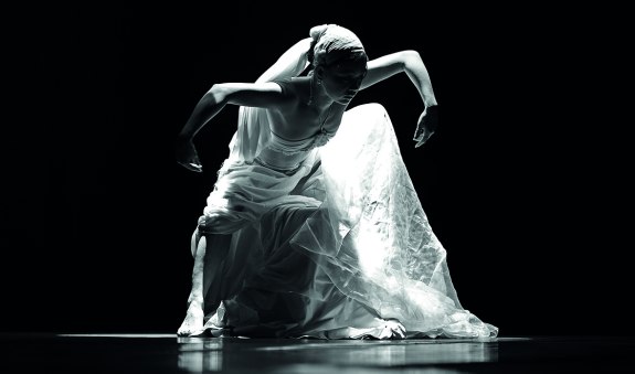 20260226_Rosenboom_Tänzerin_klein_CMYK