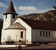 St. Josef-Pfarrkirche in Neuhaus St. Josef-Pfarrkirche in Neuhaus