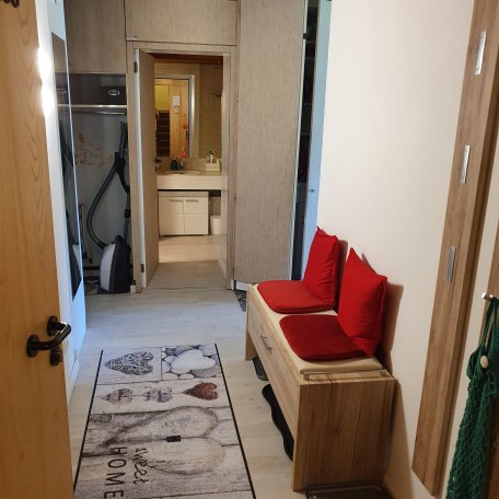 Eingang/Flur der Fewo, © im-web.de/ Gäste-Information Schliersee in der vitalwelt schliersee