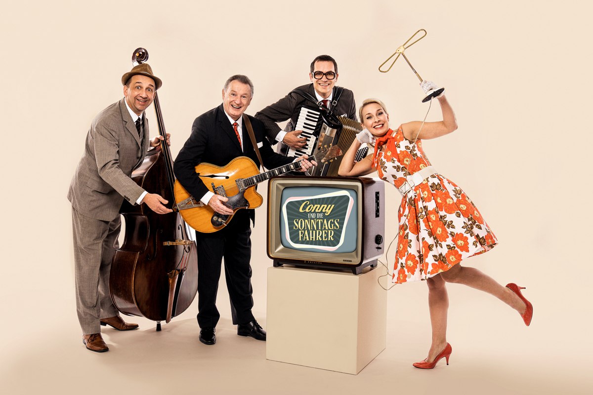 Musikliegtinderluft_Pressebild2_1200x2800_(c)KarinHaselsteiner