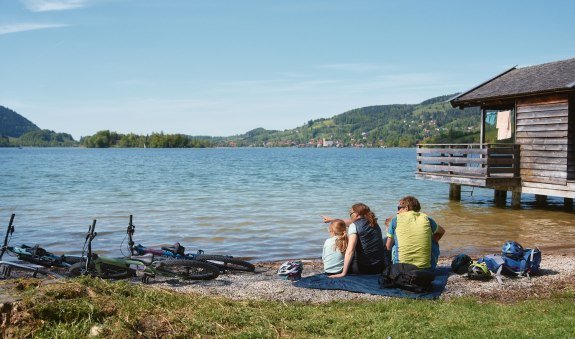 Familie am See, © Alpenregion Tegernsee Schliersee