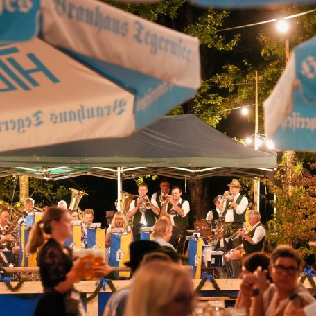 i, &copy; Judith Weber