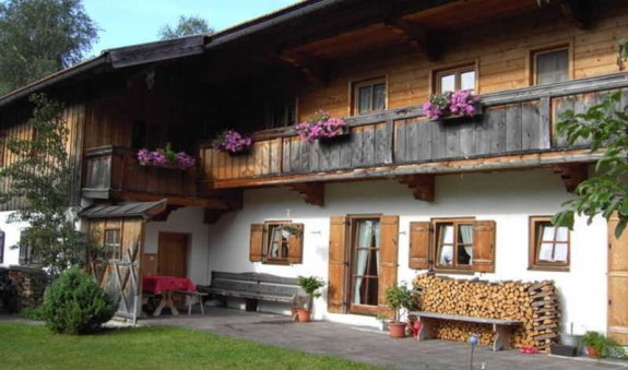 https://d1pgrp37iul3tg.cloudfront.net/objekt_pics/obj_full_28472_021.jpg, © im-web.de/ Touristinformation Fischbachau