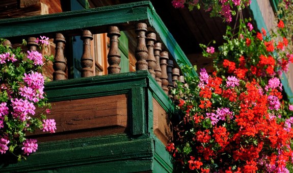 Ein Balkon mit Geranien, &copy; Alpenregion Tegernsee Schliersee