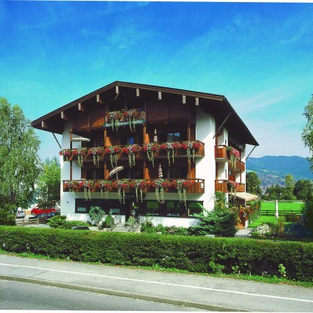 Hotel-Pension-Ostler, © im-web.de/ Tourist-Information Bad Wiessee