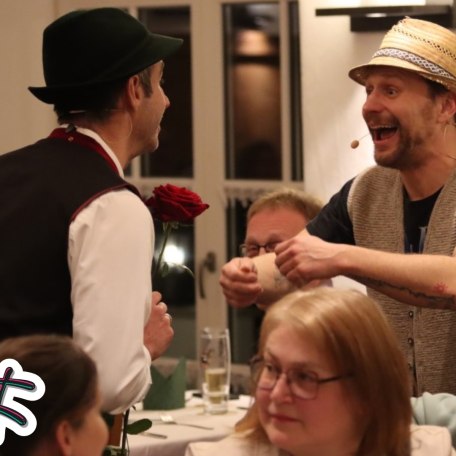 4, &copy; Gaudi Ragout