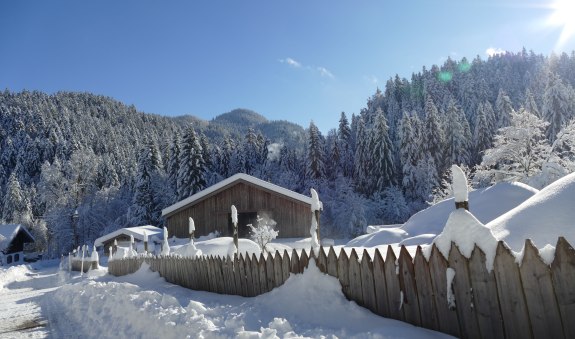 traumhafte Lage vom Hennererhof Winter, © Prem