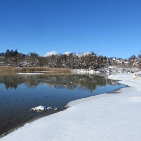 hinter bzw. über der Brücke liegt unsere FeWo, © im-web.de/ Tourist-Information Gmund am Tegernsee