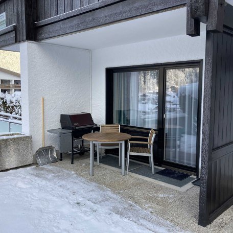 Süd - West Terrasse mit Terrassengarnitur in Teak und Webergasgrill (Gas inkludiert), © im-web.de/ Gäste-Information Schliersee in der vitalwelt schliersee