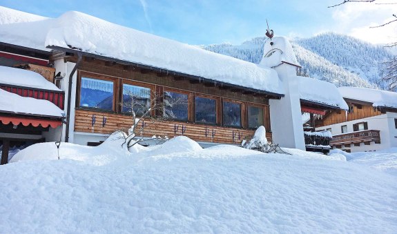 Landhaus Renata im Winterkleid, © im-web.de/ Kur- und Tourist-Info Bayrischzell Landhaus Renata im Winterkleid, © im-web.de/ Kur- und Tourist-Info Bayrischzell