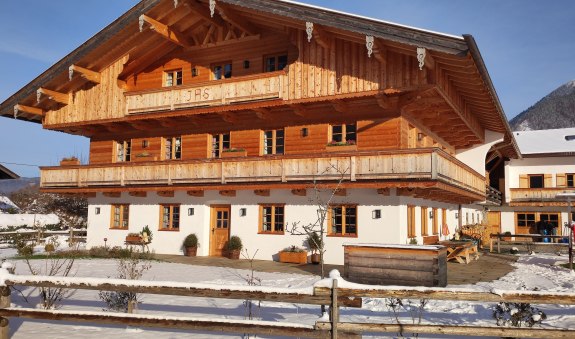 Ein strahlend schöner Wintertag, © im-web.de/ Regionalentwicklung Oberland Kommunalunternehmen