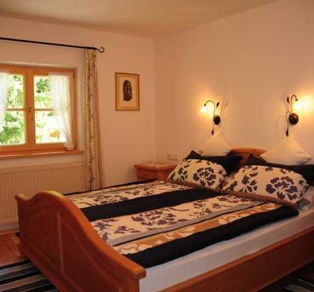 Schlafzimmer, © im-web.de/ Tourist-Information Bayrischzell