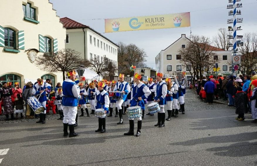 Fasching_de.damischen