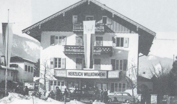 Ehemaliges Rathaus Rottach-Egern aus dem Jahr 1937, © H. Halmbacher
