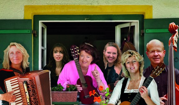 20270313_Annemarie Hagn-Collage_2027_CMYK 20270313_Annemarie Hagn-Collage_2027_CMYK
