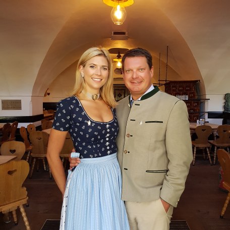 braustuberltegernsee_wirtsleute-peter-und-caterina-hubert braustuberltegernsee_wirtsleute-peter-und-caterina-hubert