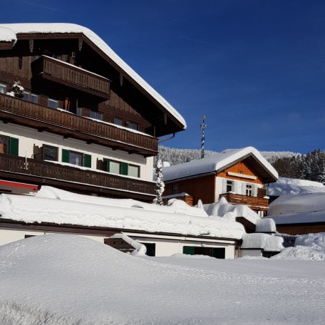 Hausansicht, © im-web.de/ Gäste-Information Schliersee in der vitalwelt schliersee