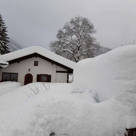 Ferienhaus Heidtmann im Januar 2019 mit 1,20 m Schnee, &copy; im-web.de/ Touristinformation Fischbachau