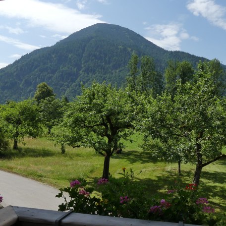 Blick aus der Ferienwohnung zum Wallberg, &copy; im-web.de/ Tourist-Information Rottach-Egern