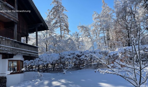 Balkon der Ferienwohnung, © im-web.de/ Touristinformation Fischbachau Balkon der Ferienwohnung, © im-web.de/ Touristinformation Fischbachau