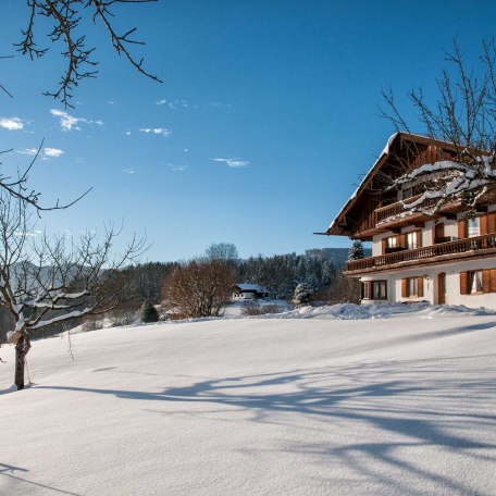 Gästehaus Unterreiterhof Bad Wiessee - Wintermärchen mit Traumblick über das Tegernseer Tal, © GERLIND SCHIELE PHOTOGRAPHY TEGERNSEE