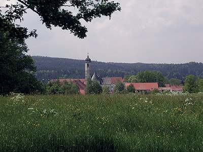 Das Kloster in Weyarn vom Aussichtsberg